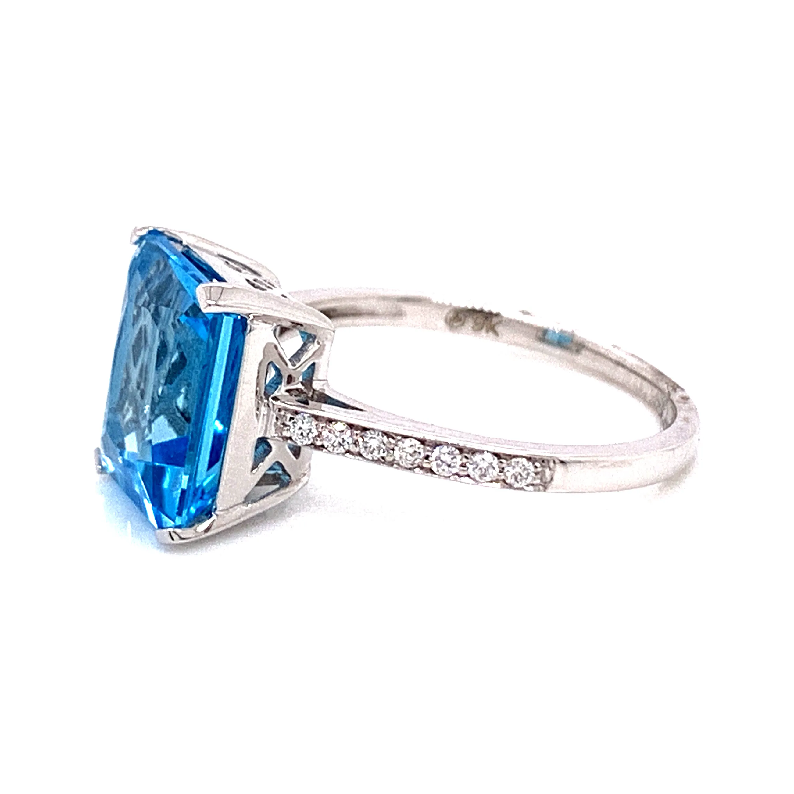 9ct White Gold 4ct Blue Topaz With 0.10ct  Diamond Band