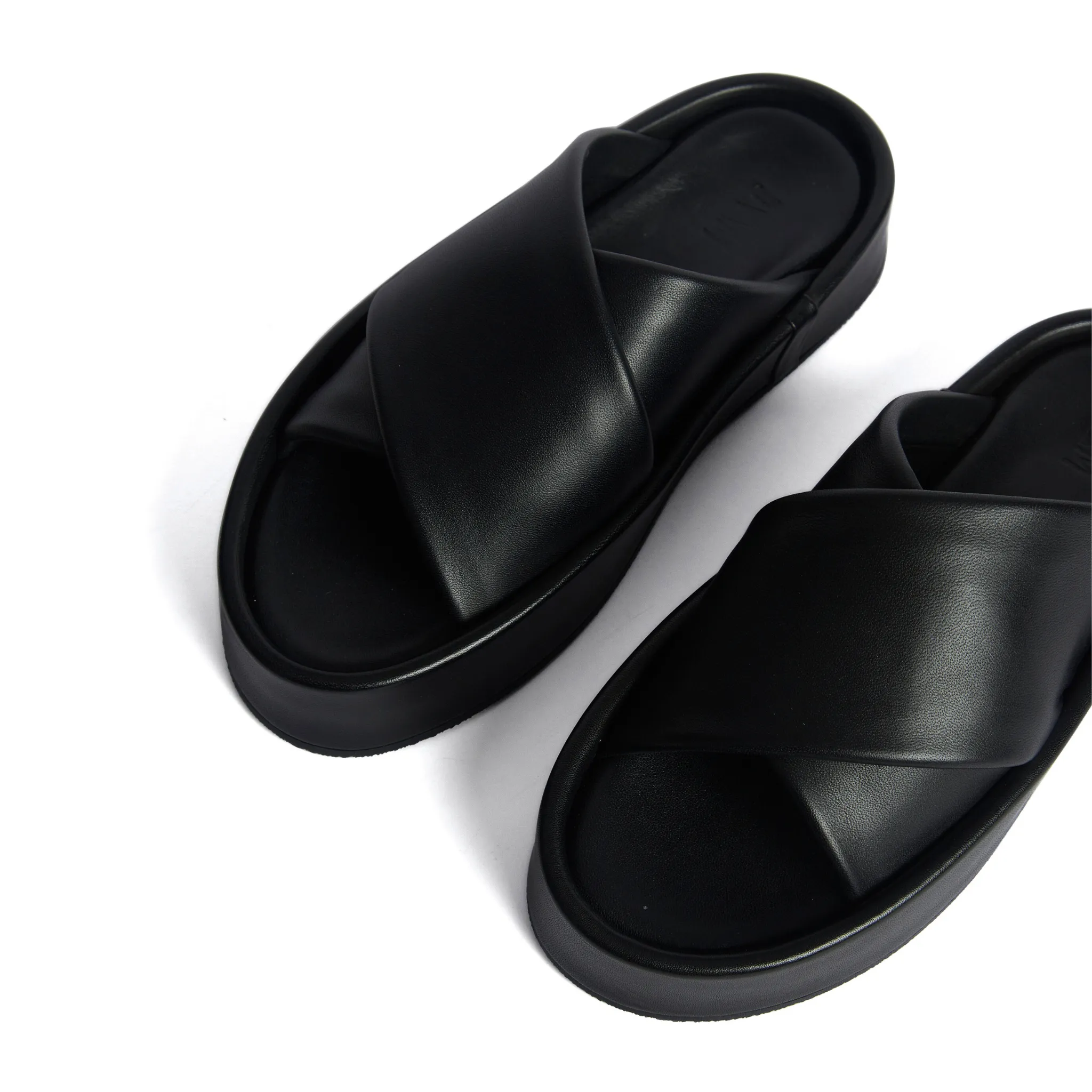 Aiden Slide in Black