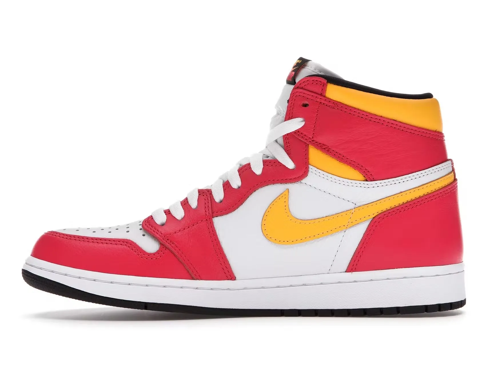 Air Jordan Retro 1 High OG "Light Fusion Red"