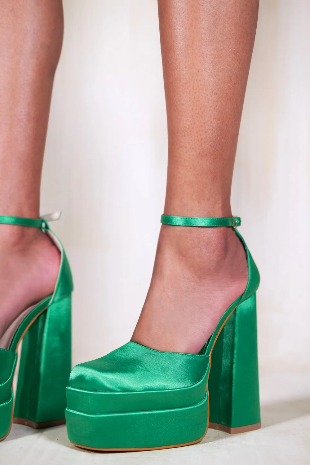 CASSIDY STATEMENT PLATFORM BLOCK HEEL COURT PUMP WITH SQUARE TOE IN JADE GREEN SILK