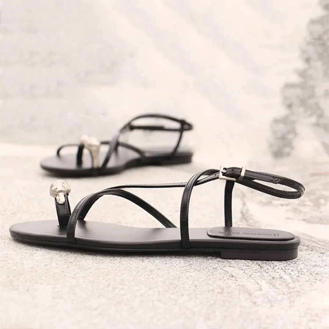 Fiora - Fashionable Cross Strap Flat Sandals for Women