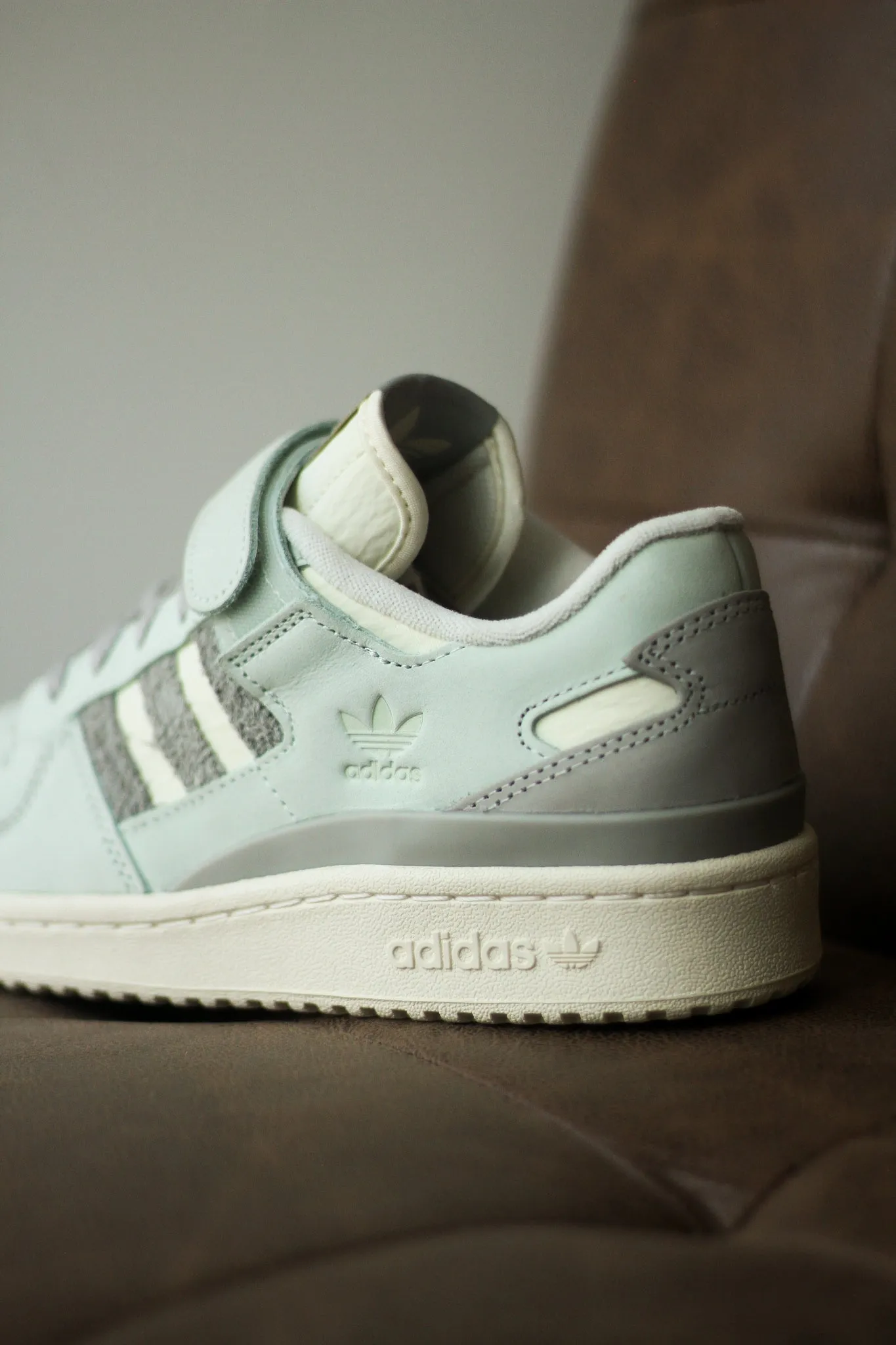 FORUM 84 LOW "LINEN GREEN"