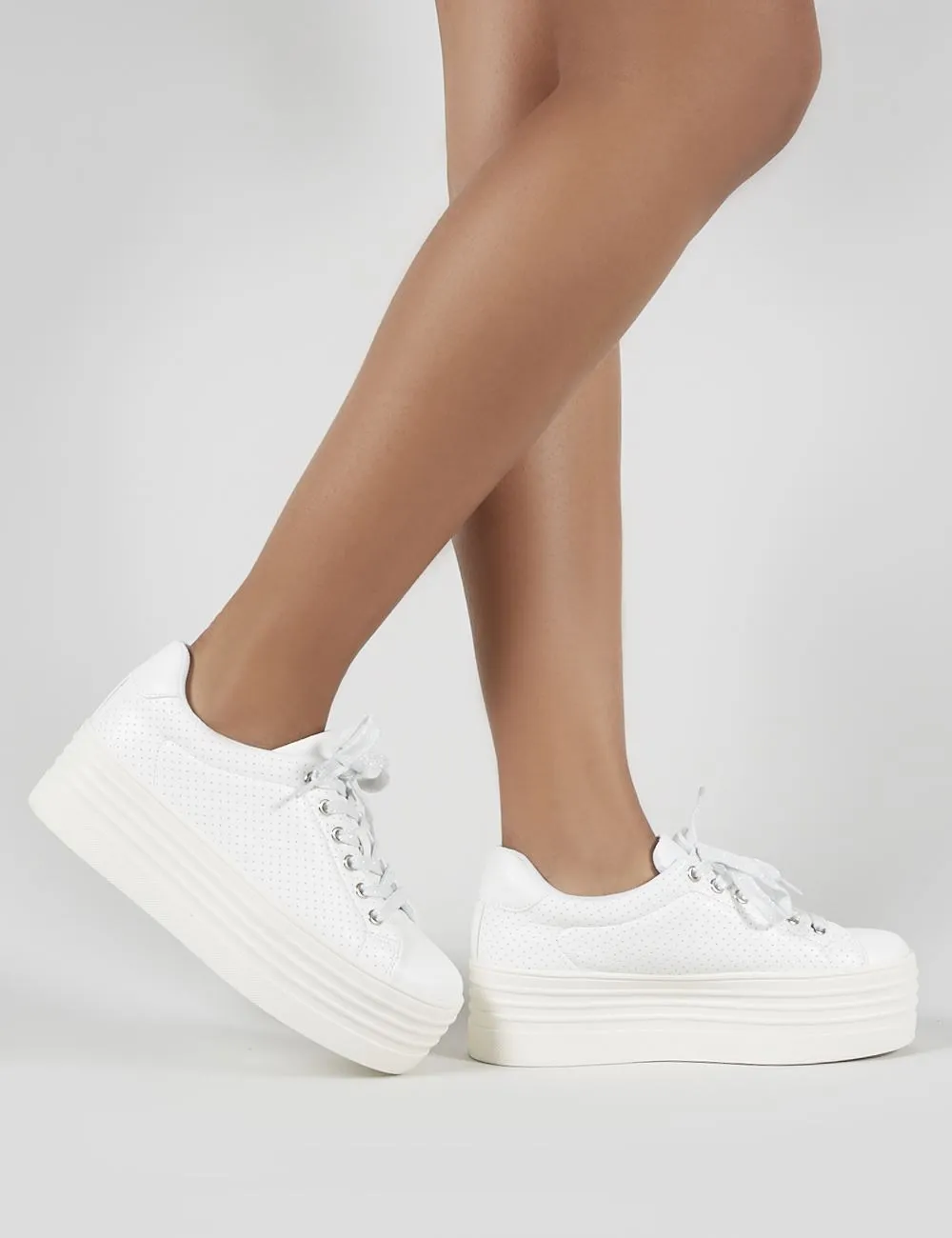 Nori Flatform Trainers in White