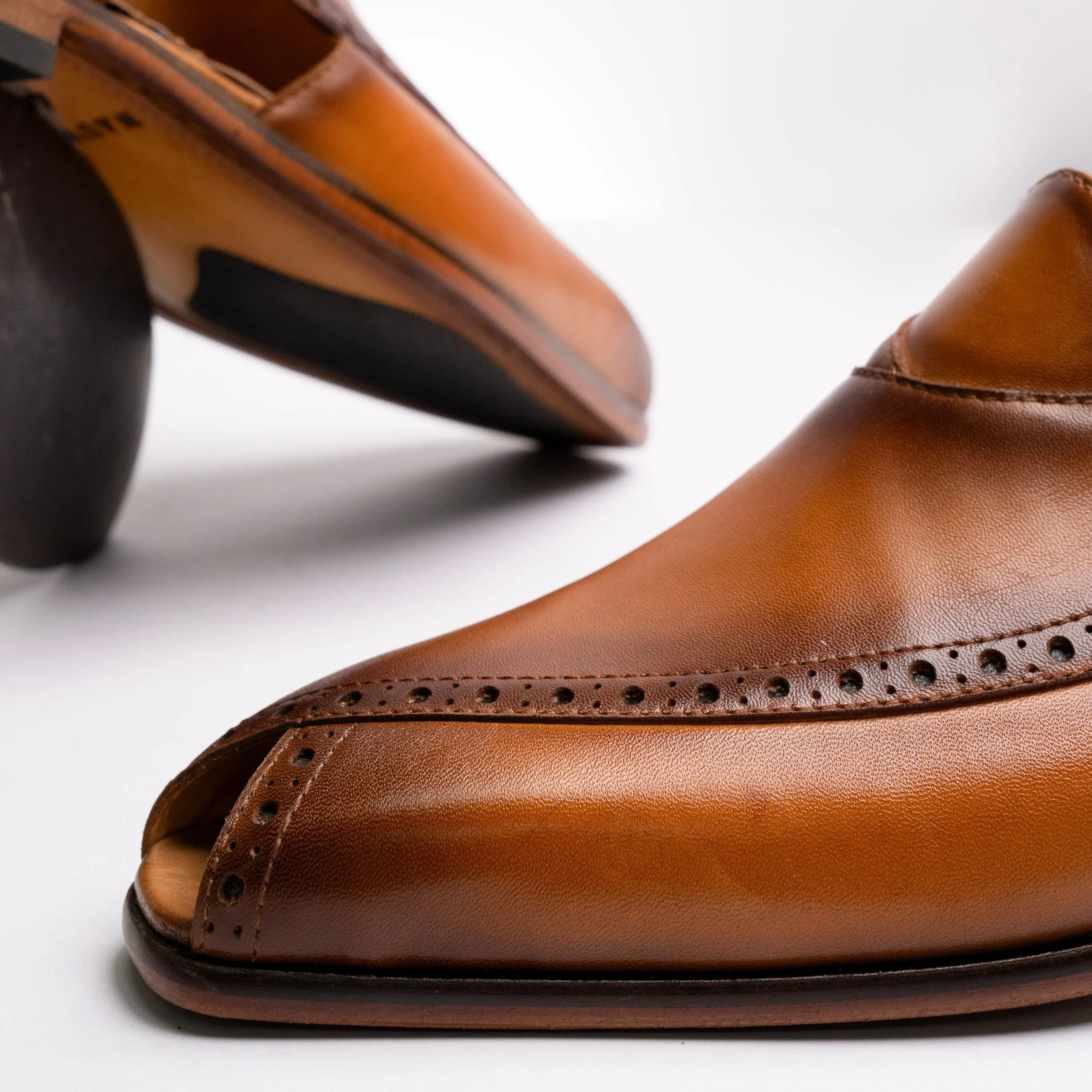 Peshauri Brogue | British Tan Leather