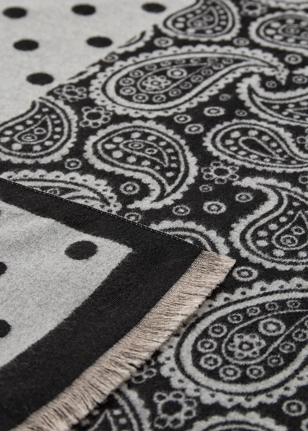 Soya Concept Frea 1 Scarf Black Paisley Print